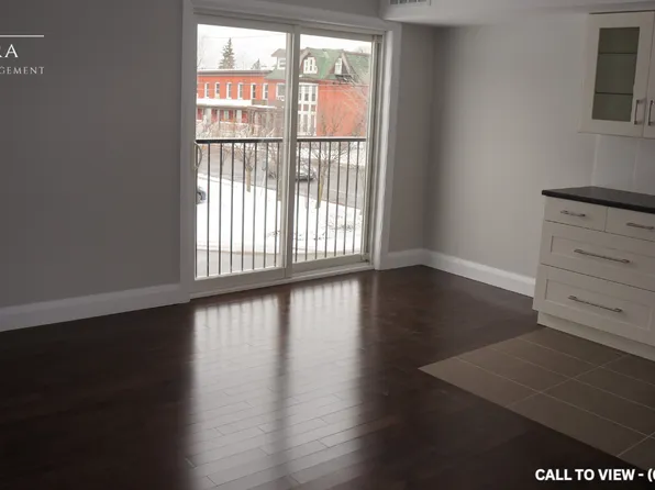 164 Main St #3, Ottawa, ON K1S 1C2