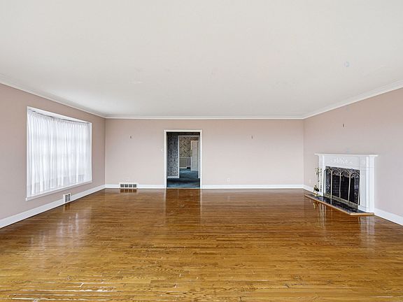 5th image of 61 Rue Belvedere Cir