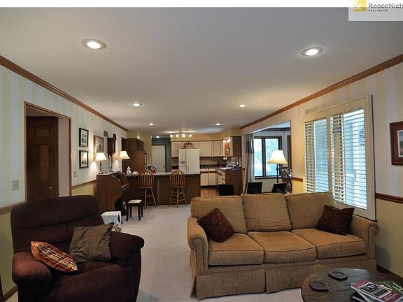 5th image of 1137 Guinevere Dr