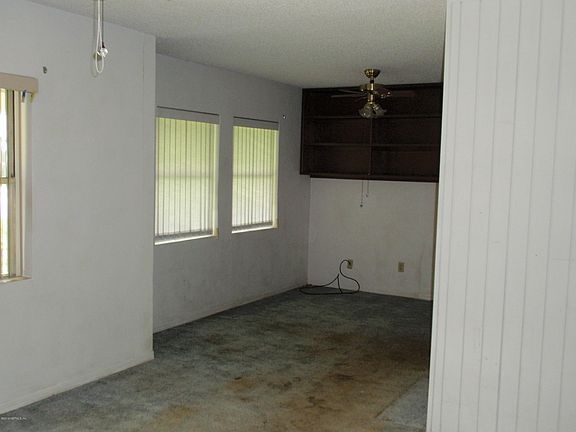 4th image of 2212 Diana Dr