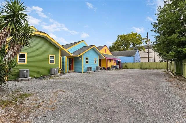5249 Magazine St — Photo 20