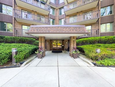 1175 Lake Cook Rd APT 505, Northbrook, IL, 60062