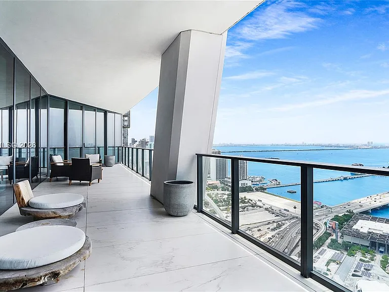 1000 Biscayne Blvd #4401 — Photo 14