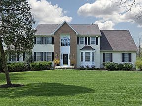 1st image of 14 Glenwood Dr