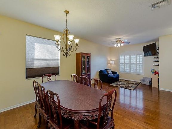 5th image of 1445 Sunningdale Way