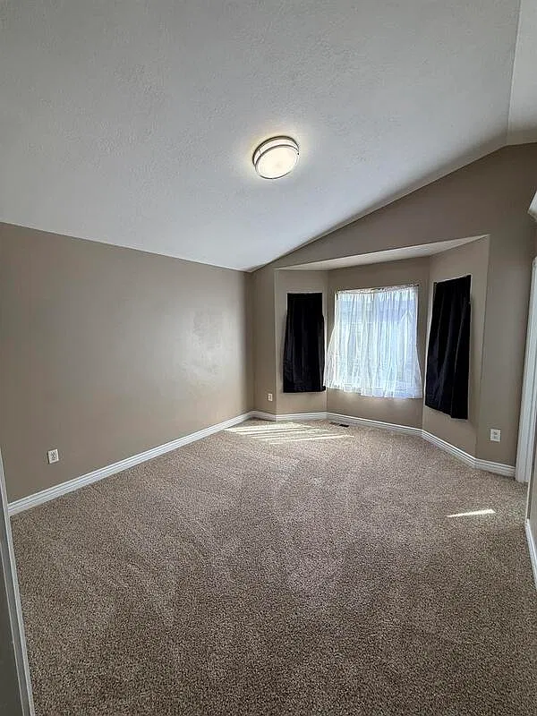 5 bed, 3.0 bath, $2,850 — Photo 3