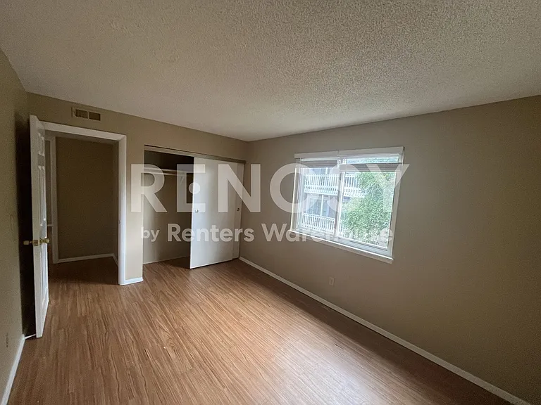18043 E Ohio Ave #203 — Photo 7