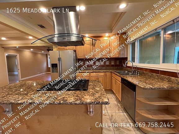4th image of 1625 Meadowlark Ln
