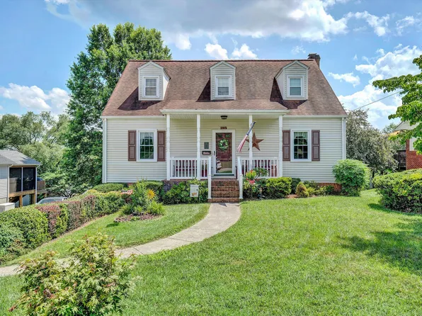 1105 Halliahurst Ave, Vinton, VA 24179