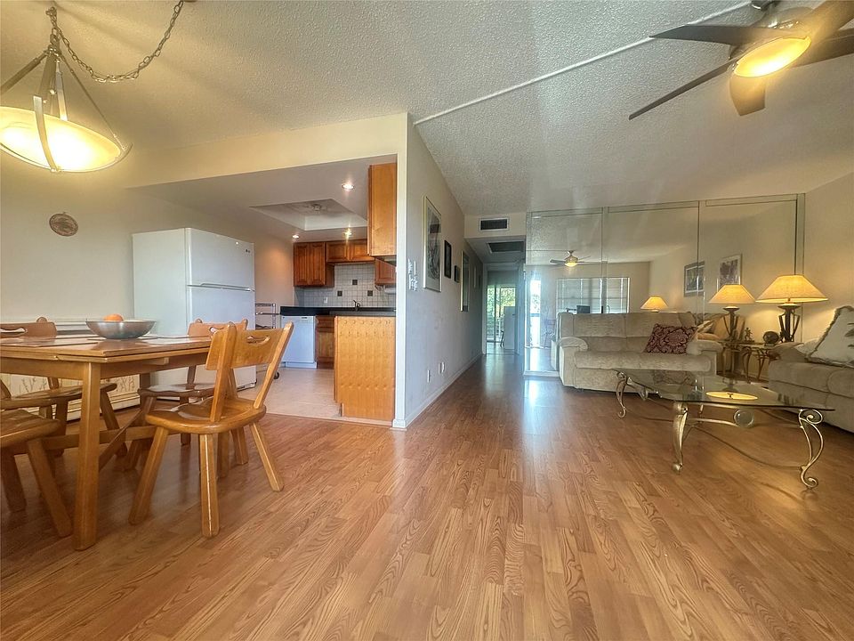 1st image of 2069 Oakridge F #2069