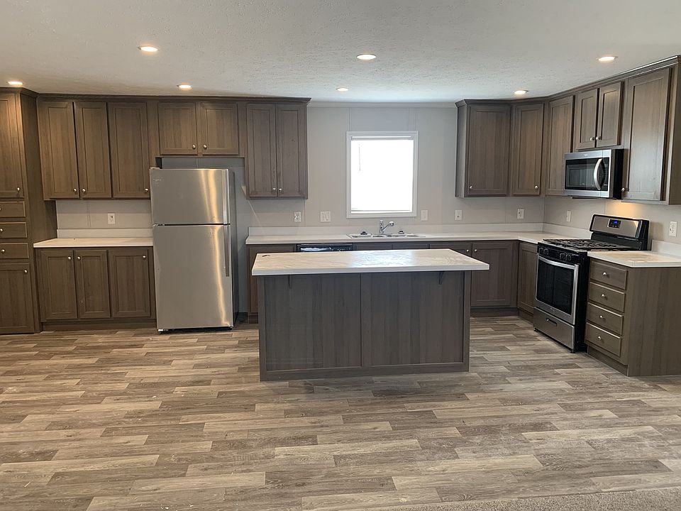 1st image of 516 Courtland Ln #715