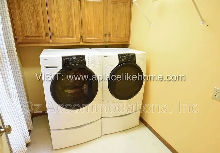 1140 SW Huntington Dr — Photo 13