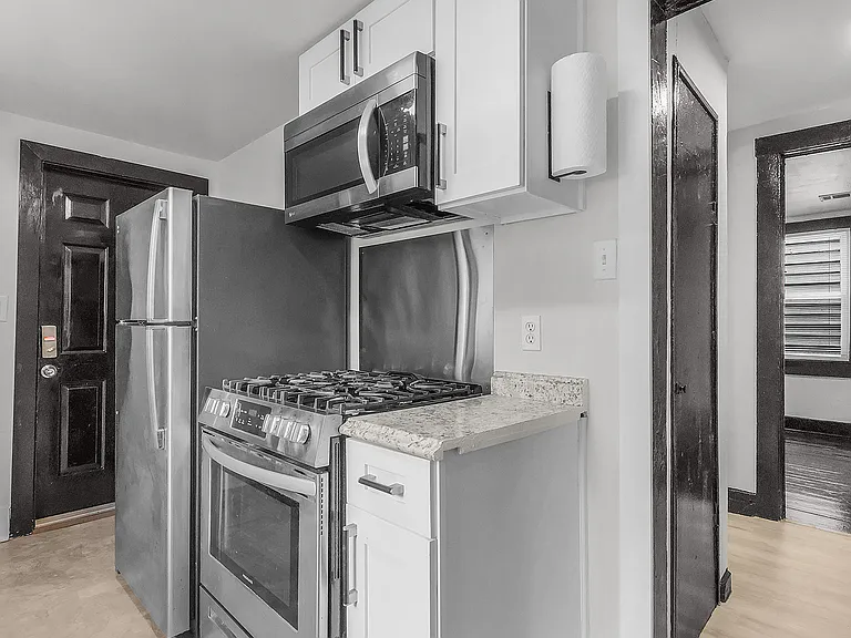 2221 Harden St — Photo 26