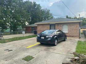807 Leboeuf St, New Orleans, LA