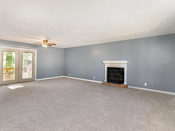 4th image of 2104 Wolfe Rd