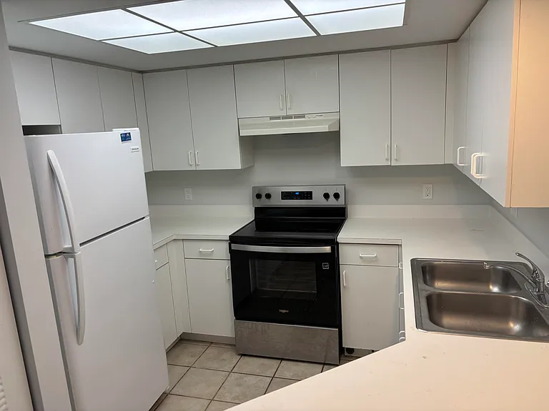 4163 N Haverhill Rd #1215 — Photo 5
