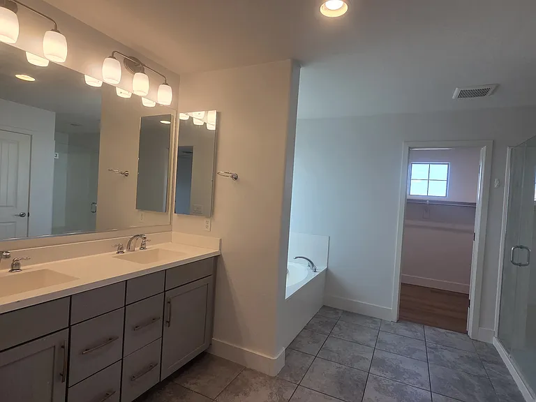 5220 S Hadron — Photo 18