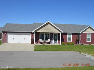 16 Hunters Ridge Dr, Eminence, KY 40019