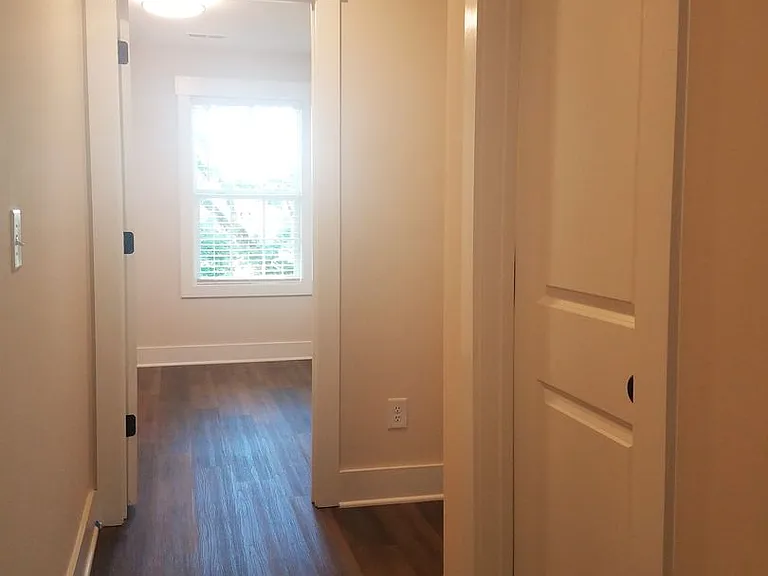 291 Stratford Ln — Photo 21