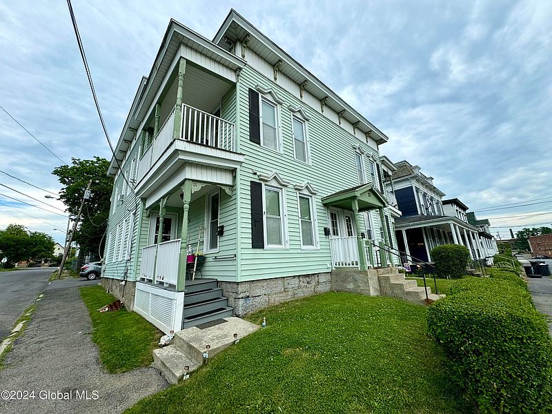 3rd image of 23- 23 1/2 Bunn Street
