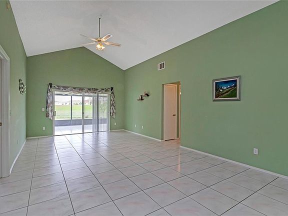 4th image of 661 Oregon Woods Ct