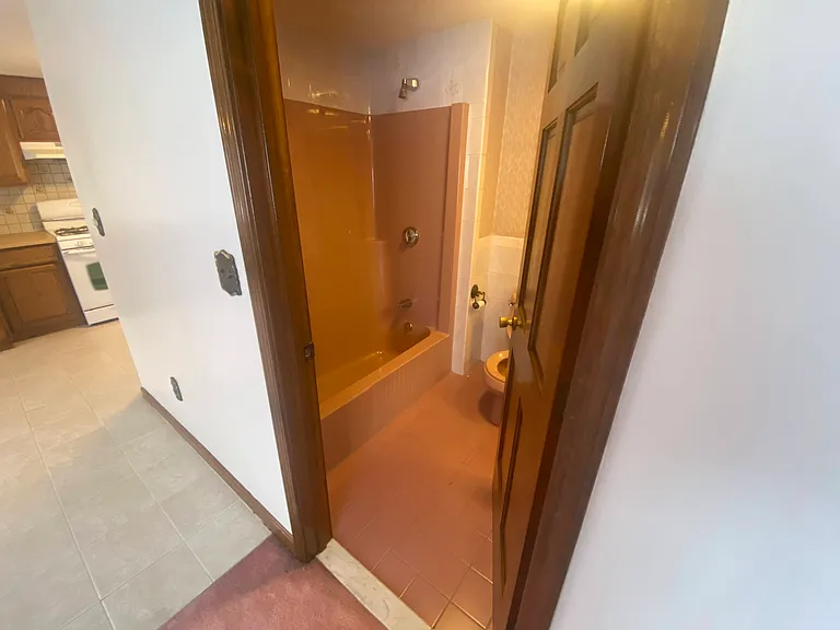 53 Linden St #2 — Photo 8