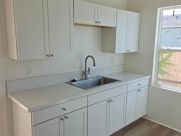 131 S Mason St — Photo 9