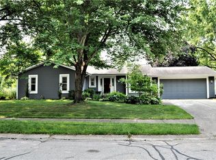 4215 Sharp Ln, Columbus, IN 47201