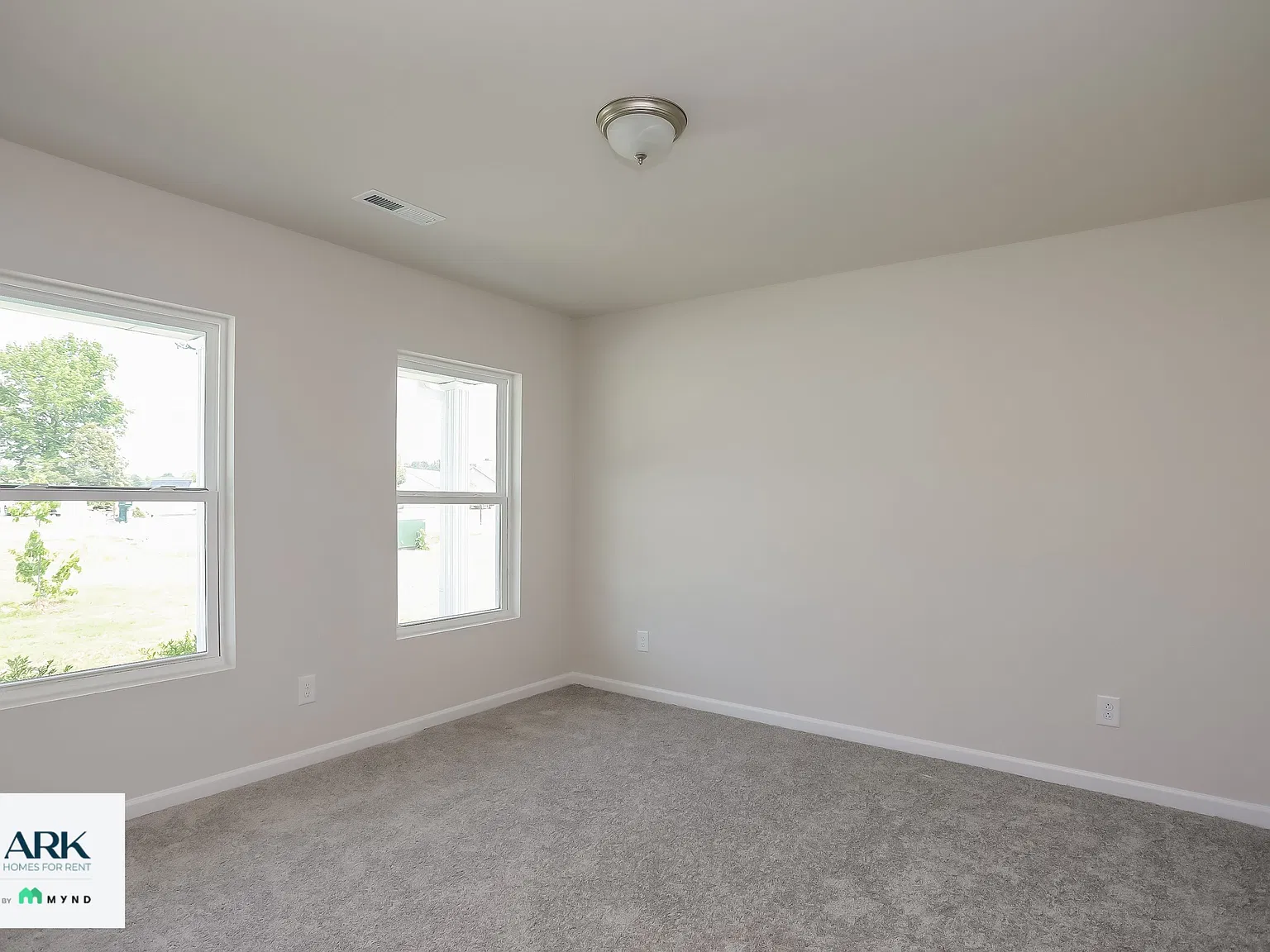 4 bed, 2.0 bath, 1209 sqft, $1,725 — Photo 4