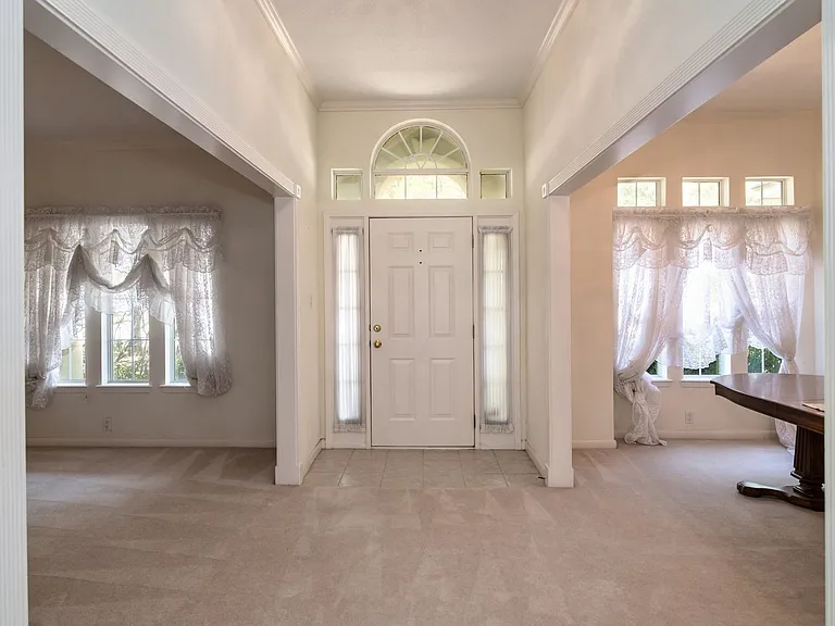 4525 Teasley Ln — Photo 14