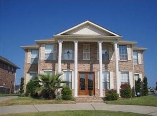 5549 Stillwater Dr, New Orleans, LA 70128