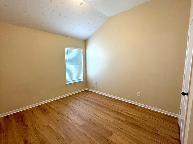 3011 Sunchase Ct — Photo 11