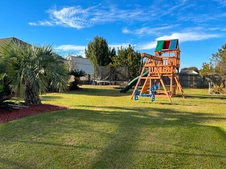 106 Prestige Dr — Photo 41