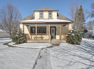 434 5th Ave SW, Cambridge, MN 55008