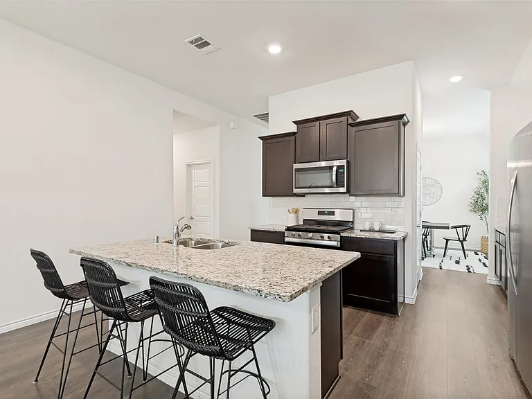 424 Baltimore Ave — Photo 10