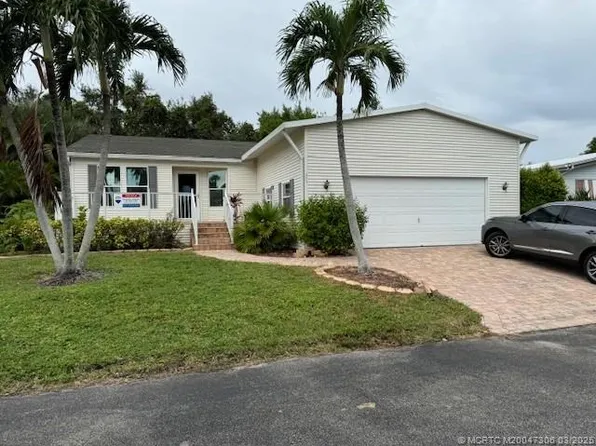 6251 S Joshua Ln, Lake Worth, FL 33462