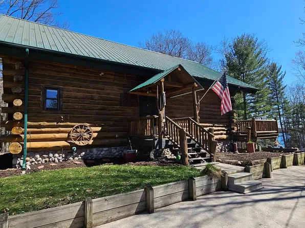 6135 E Ridge Ave, Fountain, MI 49410