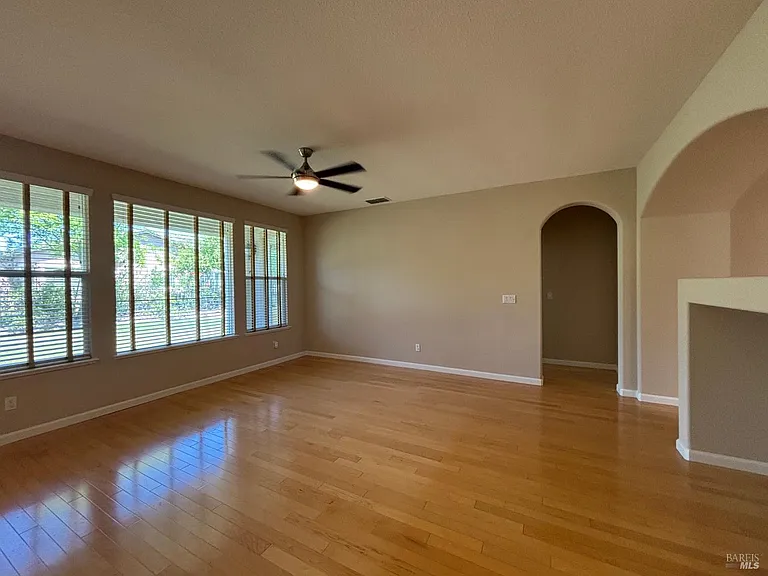 505 Marianna Pl — Photo 10