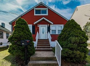 53 Van Buren St, Woodbridge, NJ 07095