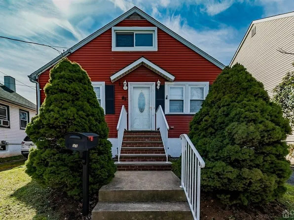 53 Van Buren St, Woodbridge, NJ 07095