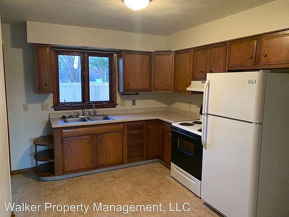 4th image of 2216 W Wall St #2216