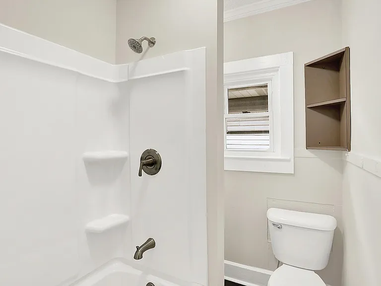 628 N Riley Ave — Photo 26