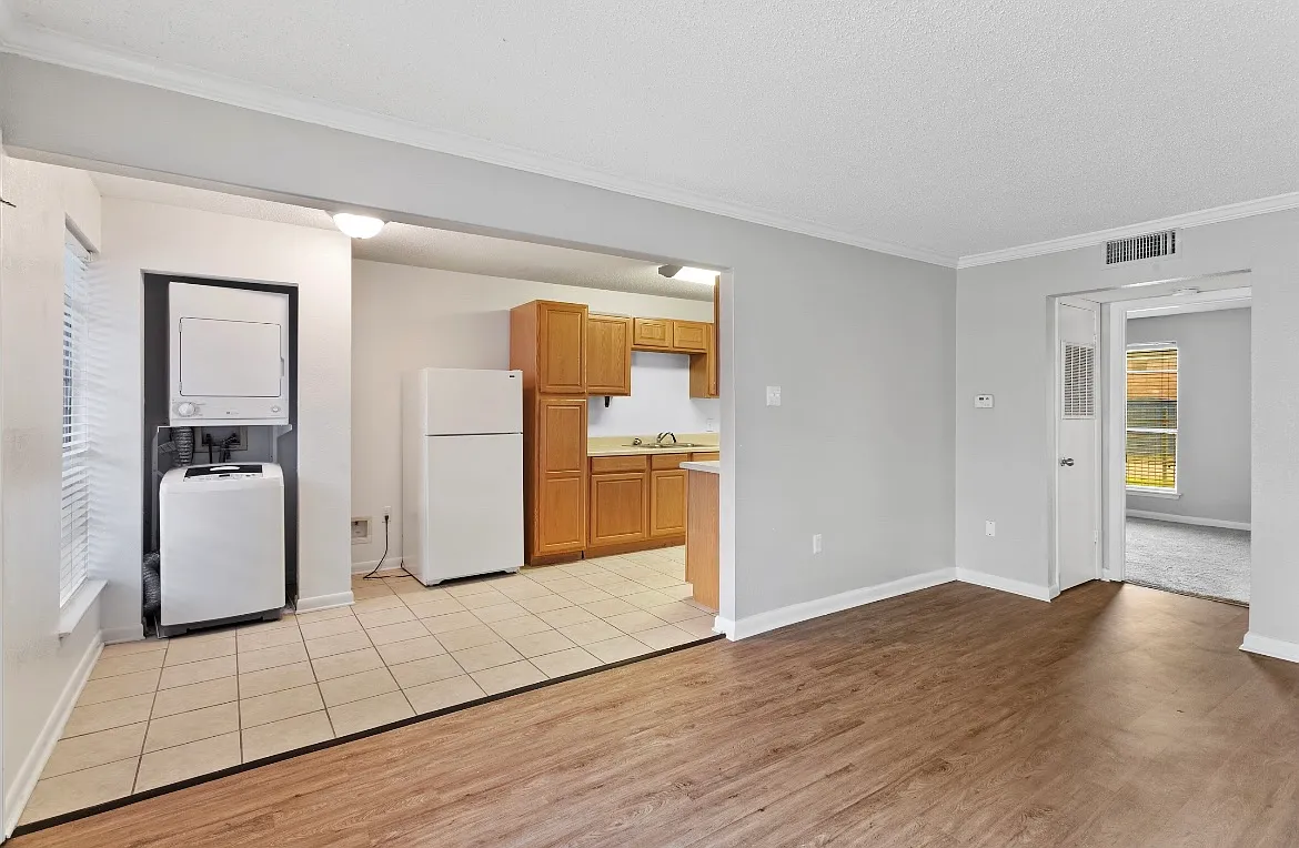 1 bed, 800 sqft, $850 — Photo 3