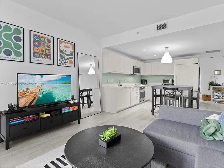 55 SW 9th St #1810 — Photo 18