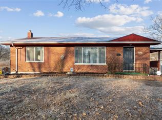 1421 Mendell Dr, Saint Louis, MO 63130