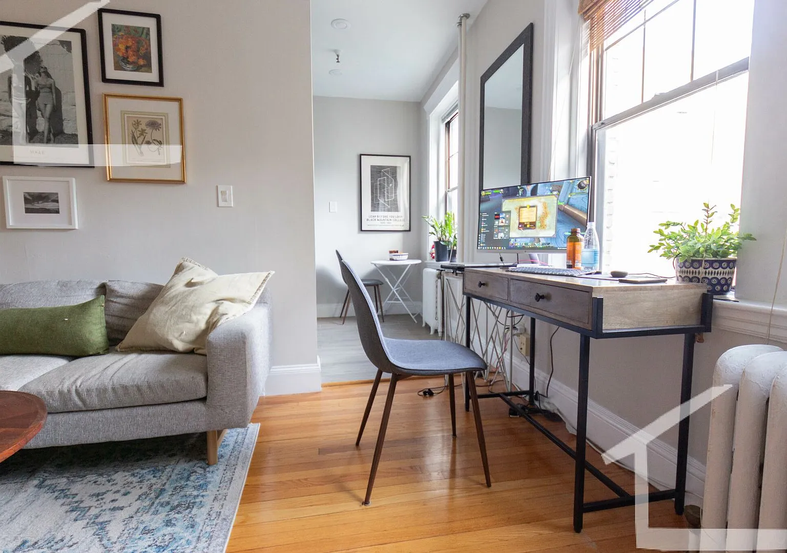 Sunny, Modern Cleveland Circle 1-Bed w/ Washer/dryer Right on the T — Photo 1