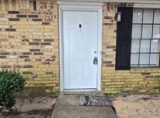 3025 Manor Ln UNIT B, Huntsville, TX 77340