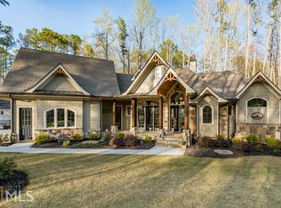 942 Pine Cir, Woodstock, GA 30189