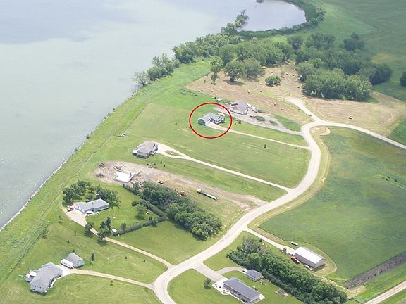 2 Acres of Country Living, Minutes from Town!