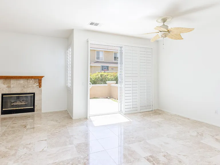 25403 Great Lake Ct — Photo 10